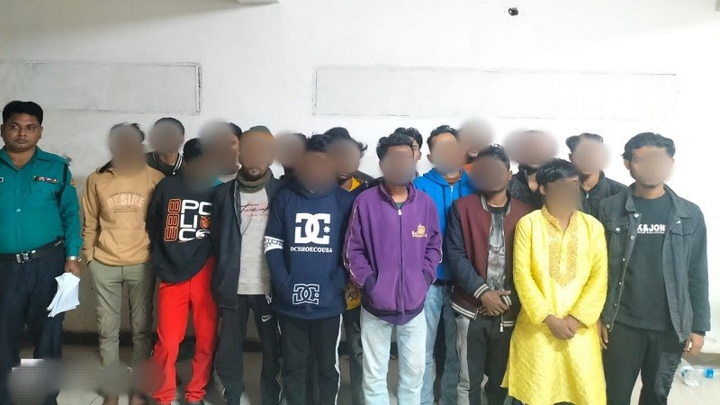 চলছে বিশেষ অভিযান, মোহাম্মদপুরেই গ্রেফতার ১৮